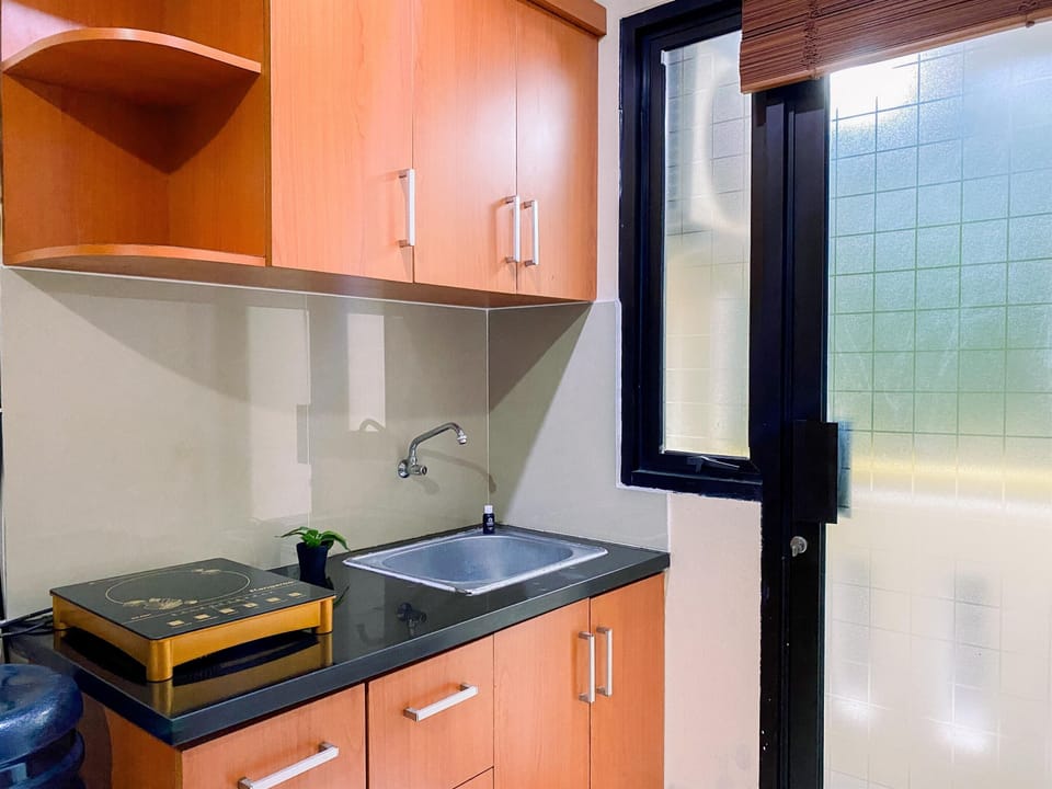 Studio | Private kitchen | Full-size fridge, stovetop, rice cooker