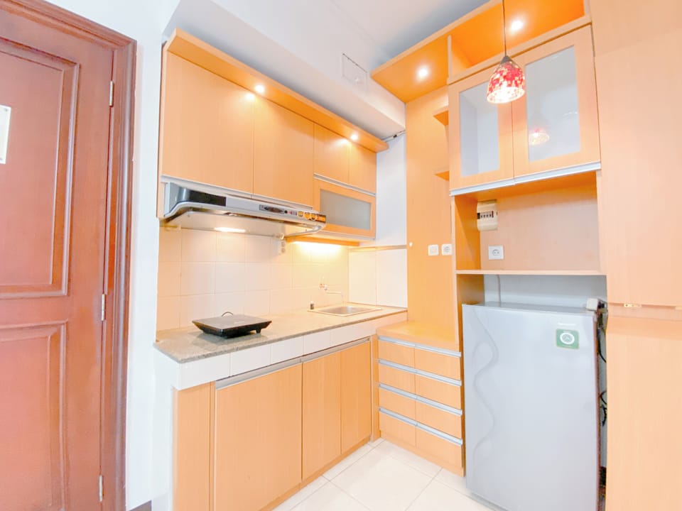 Apartment | Private kitchen | Full-size fridge, stovetop, rice cooker
