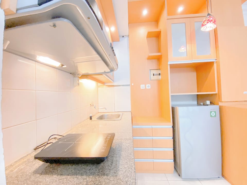 Apartment | Private kitchen | Full-size fridge, stovetop, rice cooker