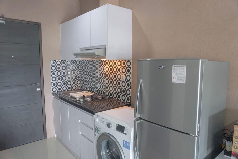 Studio | Private kitchen | Full-size fridge, microwave, stovetop, rice cooker