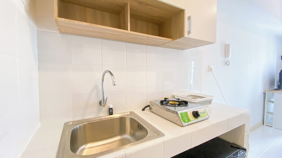 Studio | Private kitchen | Full-size fridge, stovetop, rice cooker