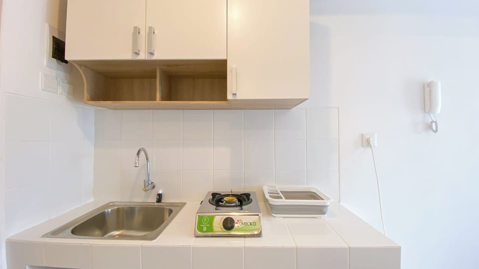 Studio | Private kitchen | Full-size fridge, stovetop, rice cooker