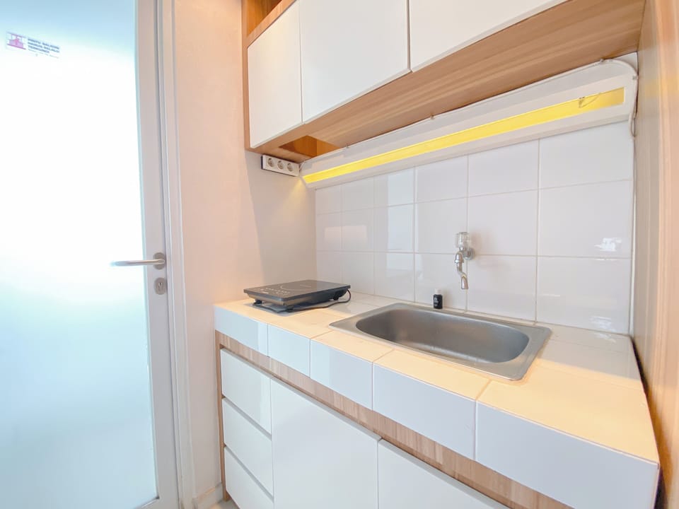 Apartment | Private kitchen | Full-size fridge, stovetop, rice cooker