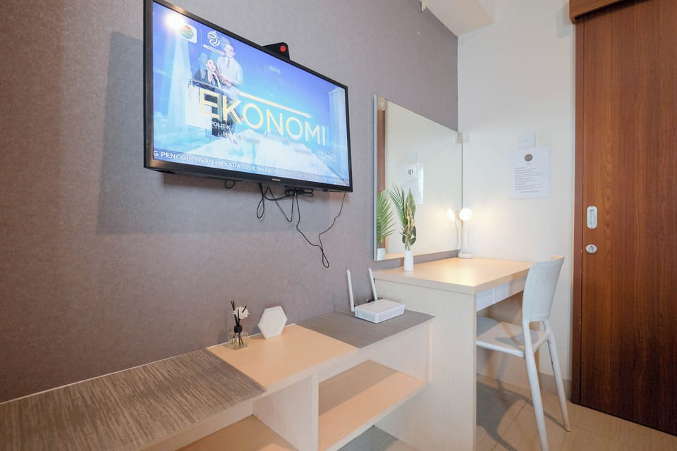 Studio | Desk