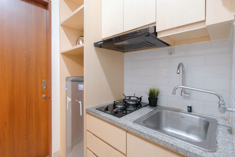 Studio | Private kitchen | Full-size fridge, stovetop, rice cooker