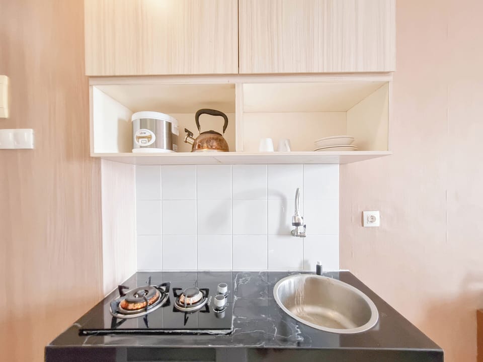 Studio | Private kitchen | Full-size fridge, stovetop, rice cooker