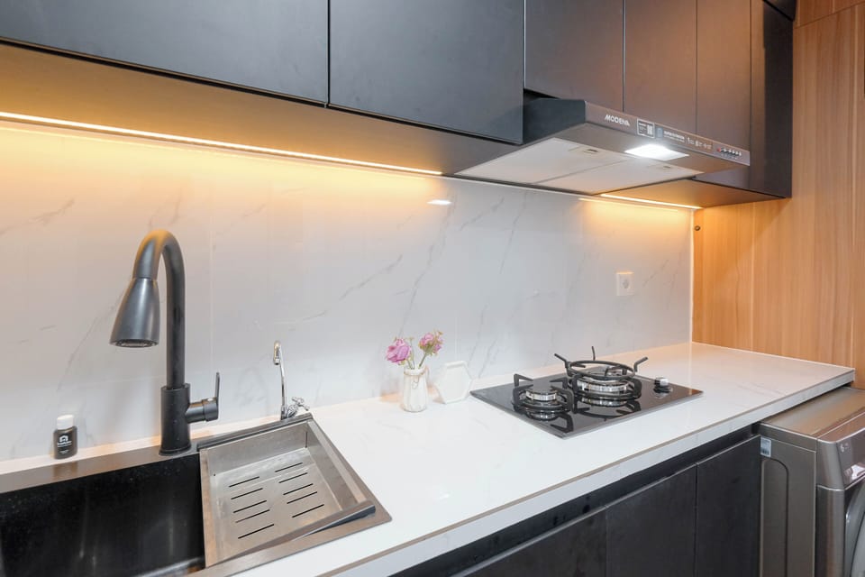Studio | Private kitchen | Full-size fridge, microwave, stovetop, rice cooker