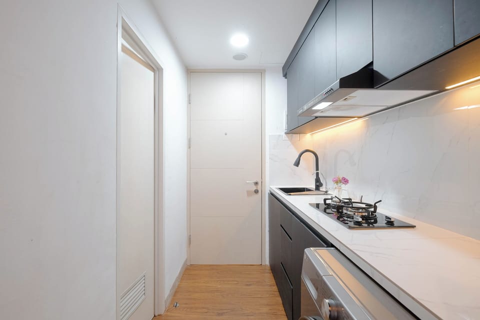 Studio | Private kitchen | Full-size fridge, microwave, stovetop, rice cooker