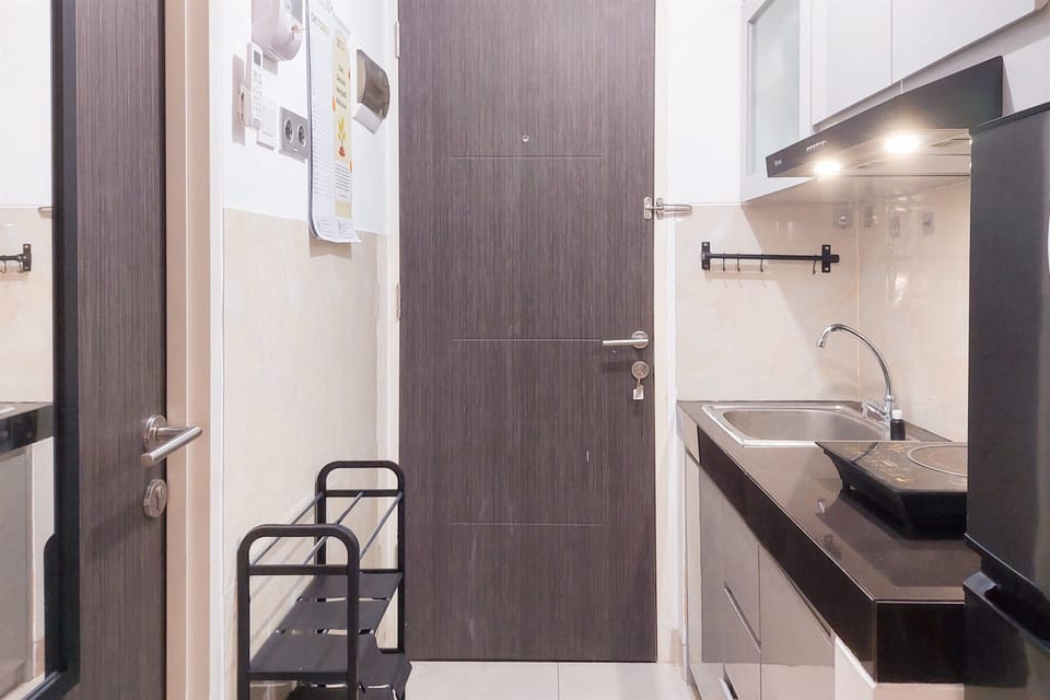 Studio | Private kitchen | Full-size fridge, stovetop, rice cooker