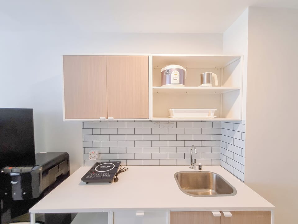 Studio | Private kitchen | Full-size fridge, stovetop, electric kettle, rice cooker
