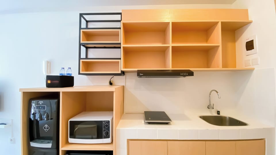 Studio | Private kitchen | Full-size fridge, microwave, stovetop, rice cooker