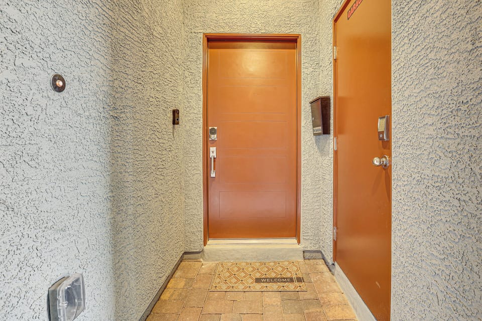 Condo Exterior | Private Entrance