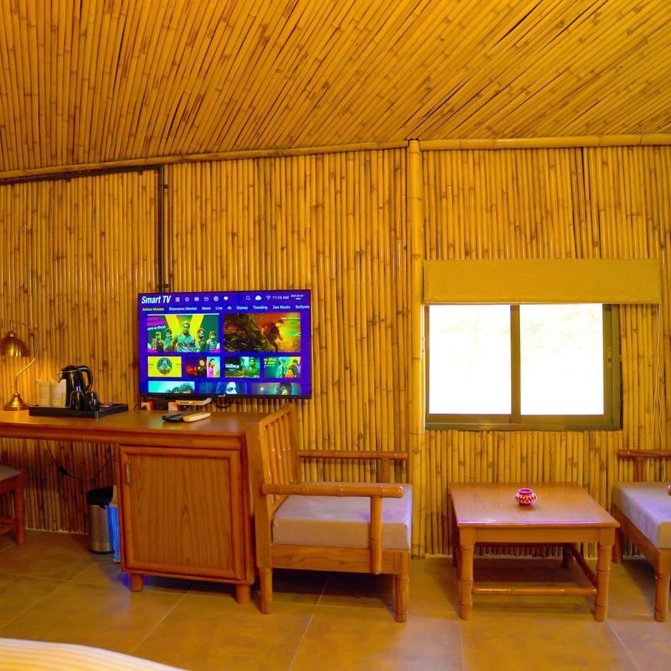 Jungle Bamboo Room | Living area
