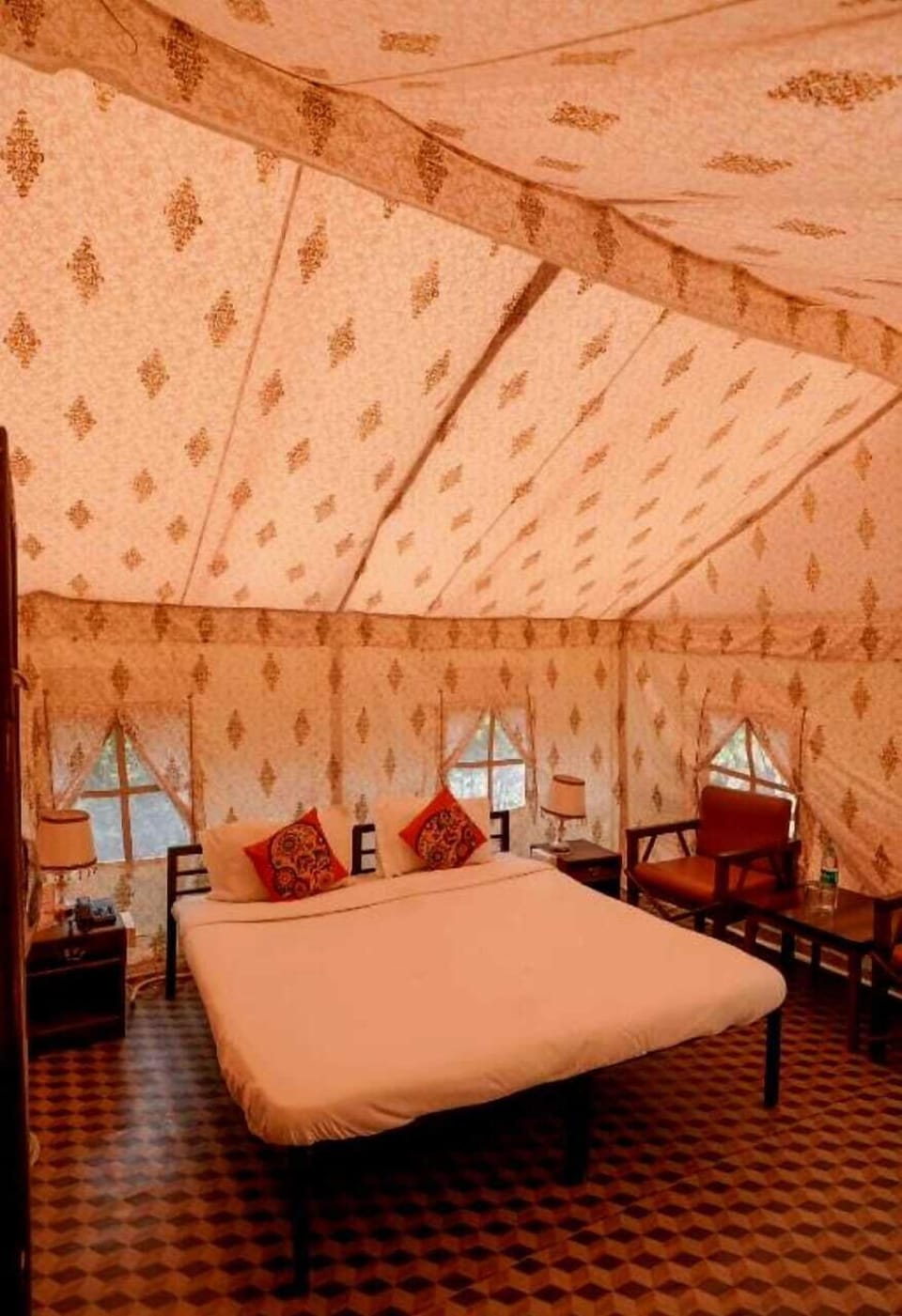 Deluxe Tent, Garden View | WiFi (free)
