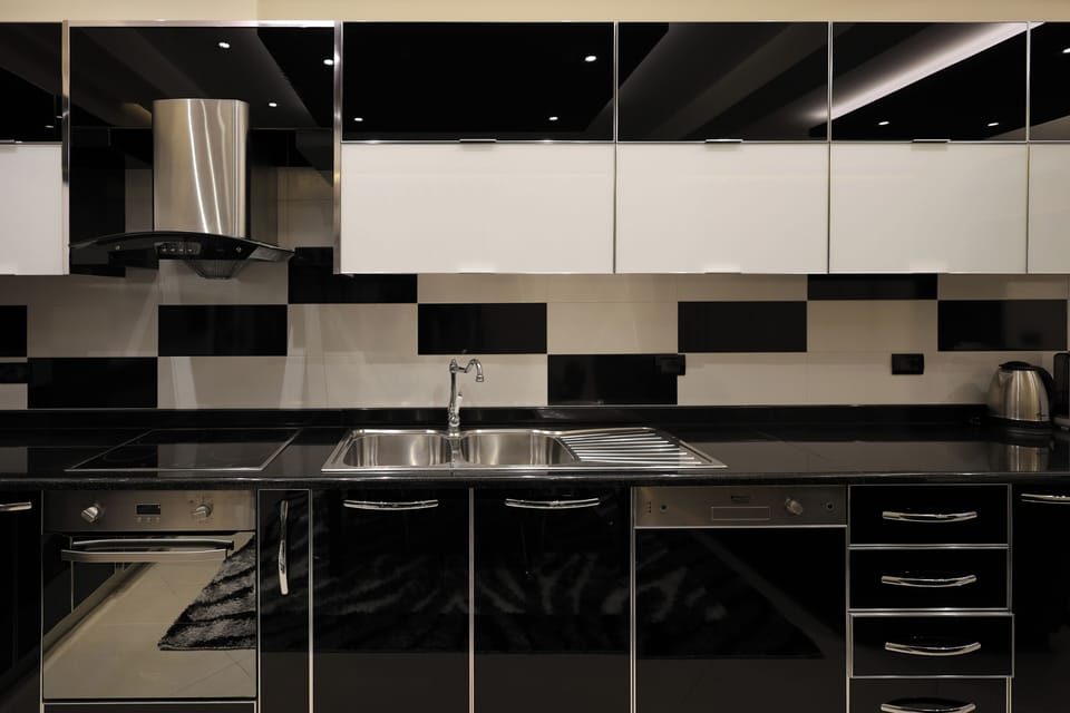 Apartment, Balcony, Mountain View | Private kitchen | Highchair