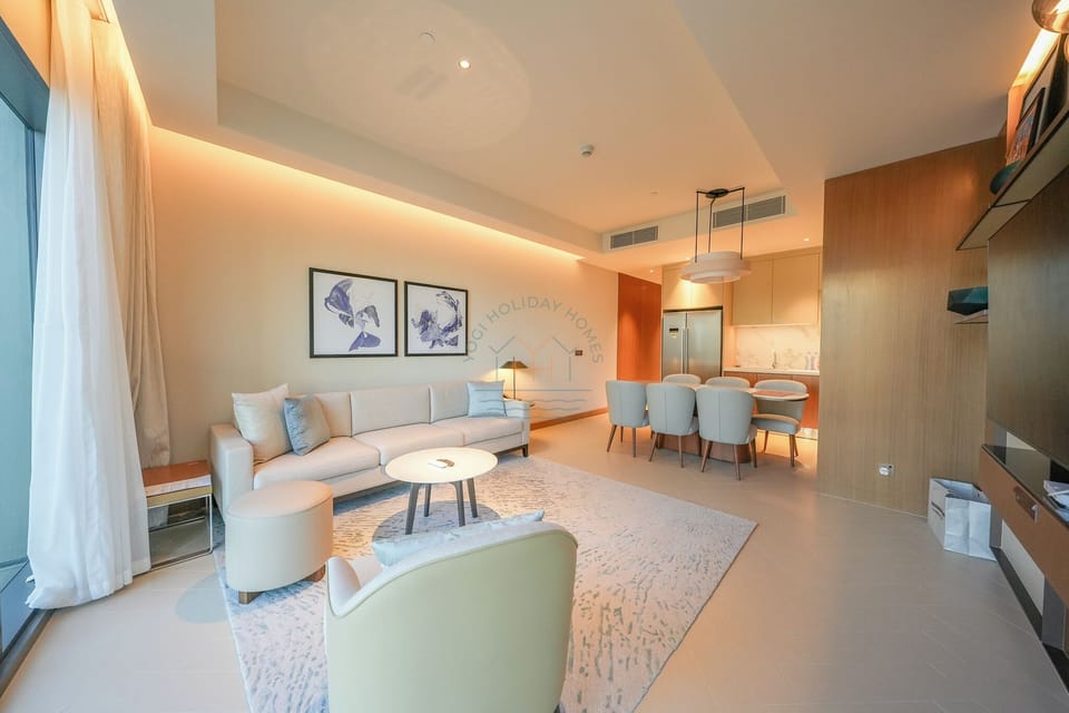 Deluxe Apartment, Kitchenette, City View | Living area | 55-inch flat-screen TV with digital channels, TV, Netflix