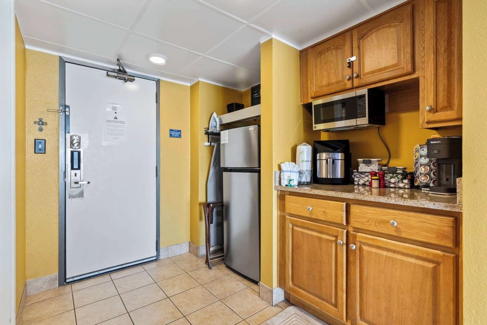 Microwave, Air Fryer, & Coffee Maker