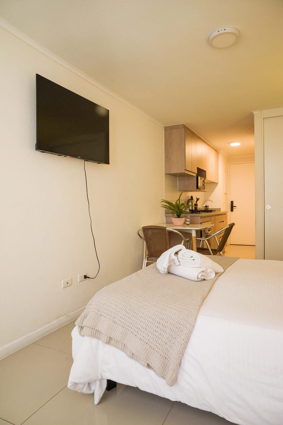 Cozy studio with modern amenities, perfect for a comfortable stay in the heart of the city.