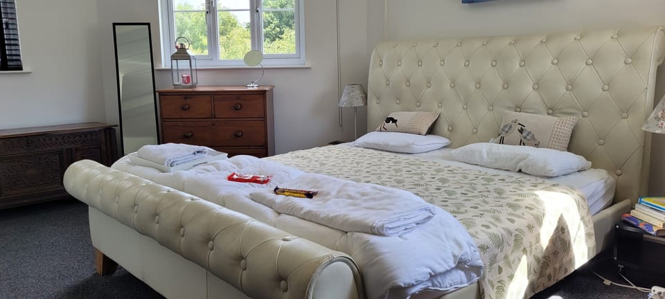 Kingsize double bed