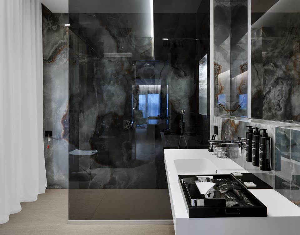 Prestige room | Bathroom | Shower, rainfall showerhead, designer toiletries, hair dryer
