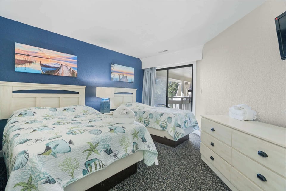 2nd Bedroom Full and Twin Beds