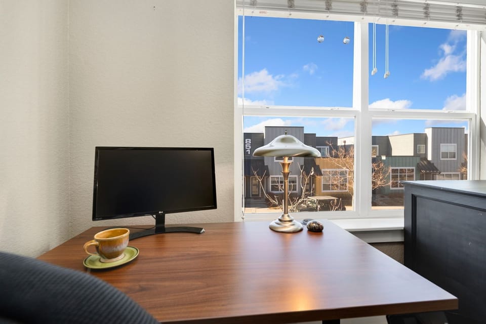 Townhome, Multiple Beds, Kitchen, Garden View (850 Baum St. (Unit B)) | Interior