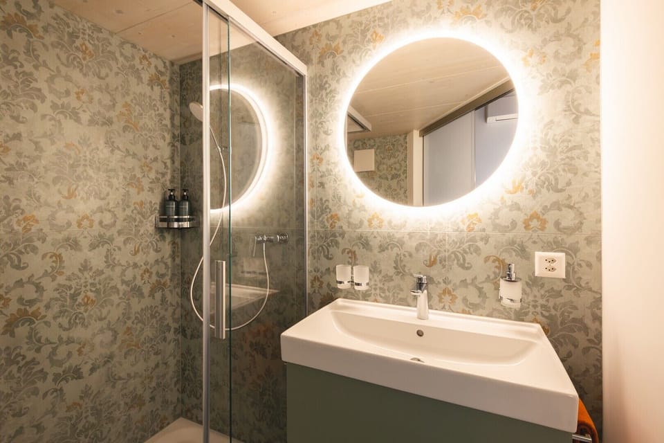 Comfort Room | Bathroom | Shower, hair dryer, towels, soap