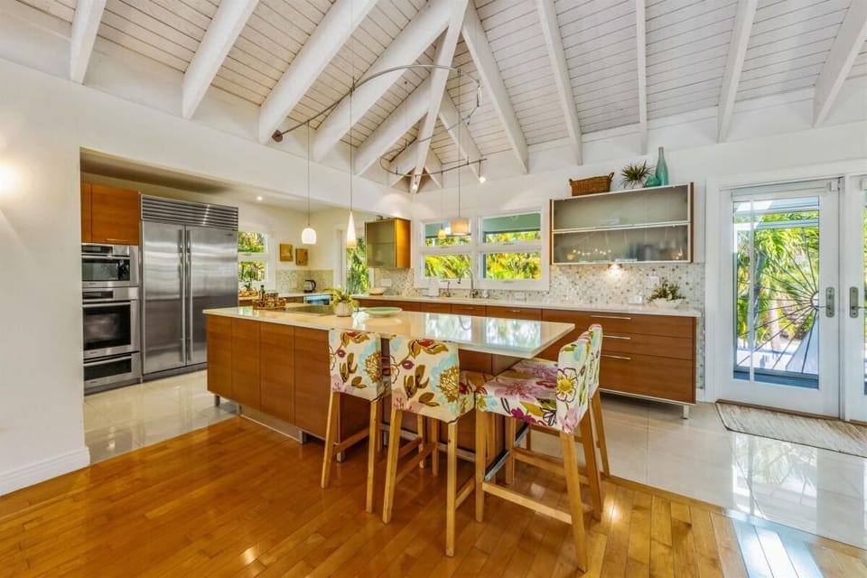Kitchen seating