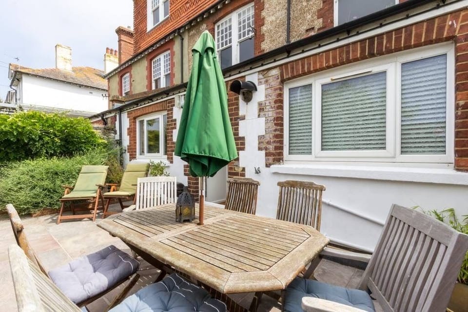 Sun trap patio garden with BBQ