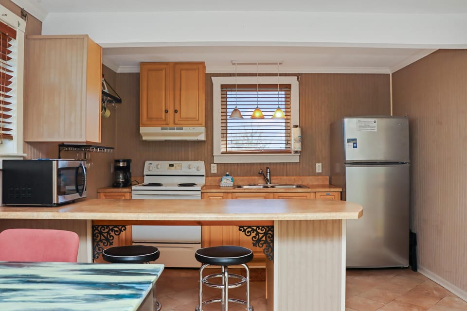 House, Multiple Beds (Sea Hook) | Private kitchen | Oven