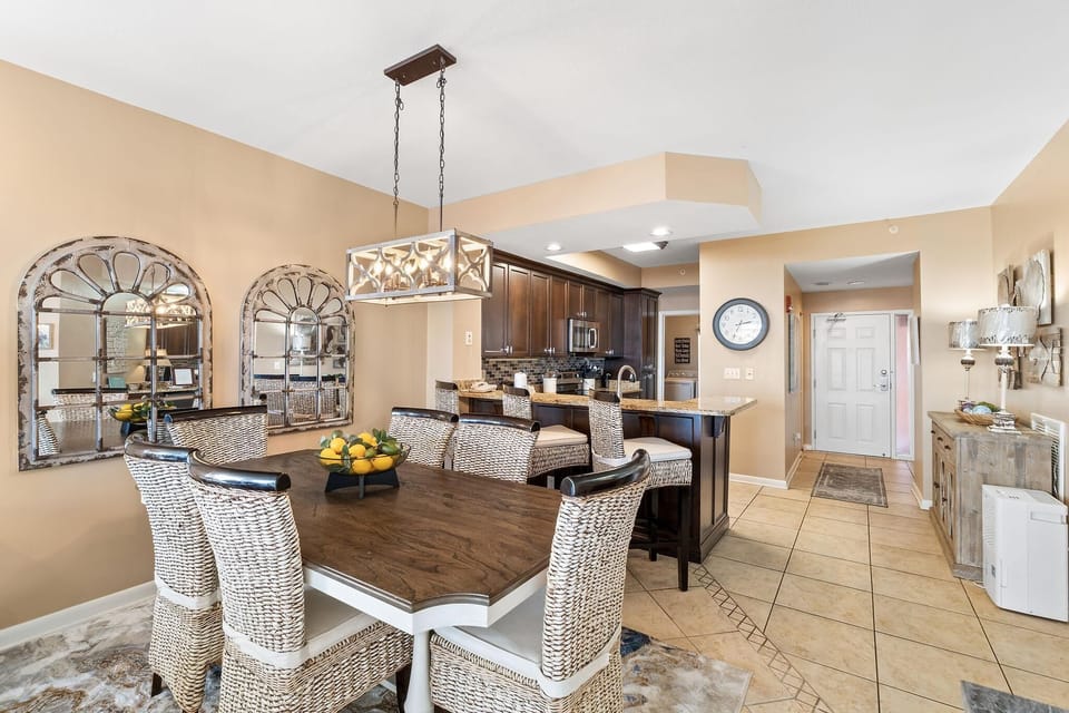 Condo, Multiple Beds (Seachase 103E) | Dining