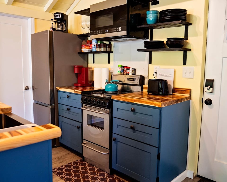 galley kitchen