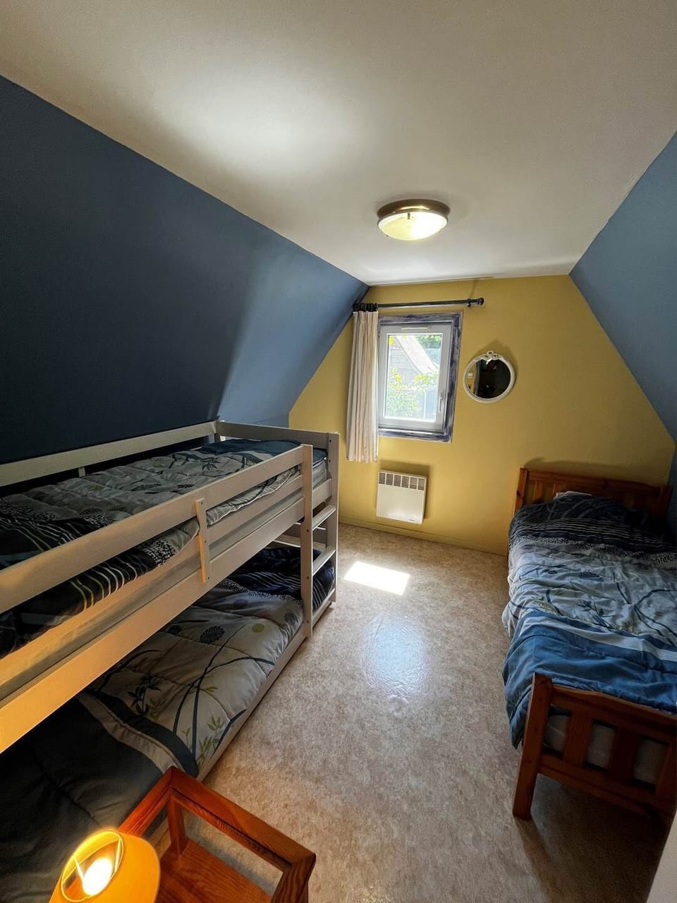 chambre enfants à l'étage