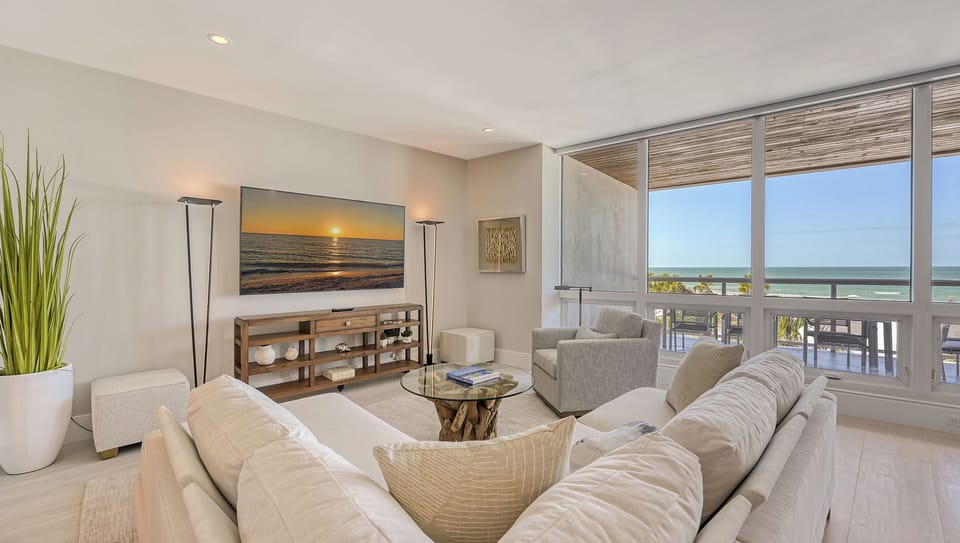 Living Room - Direct Gulf View