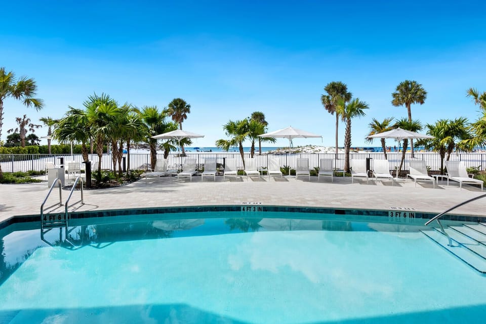 Gulf Front Pool w/ Direct Beach Access