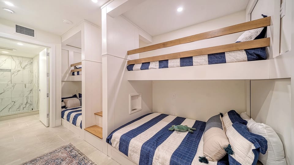 Bedroom 2 - Bunk Beds