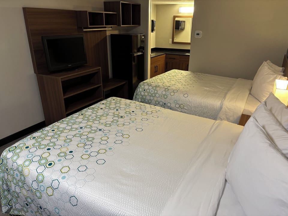 Studio, 2 Queen Beds, Non Smoking | Desk, laptop workspace, blackout drapes, free WiFi