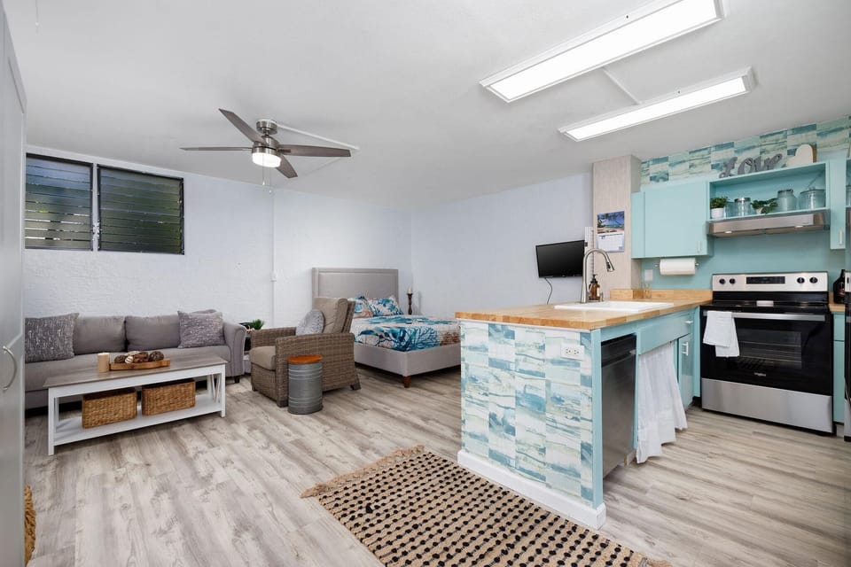 Condo, Multiple Beds (Alii Villas#116 Ground Floor, Remodel) | Interior