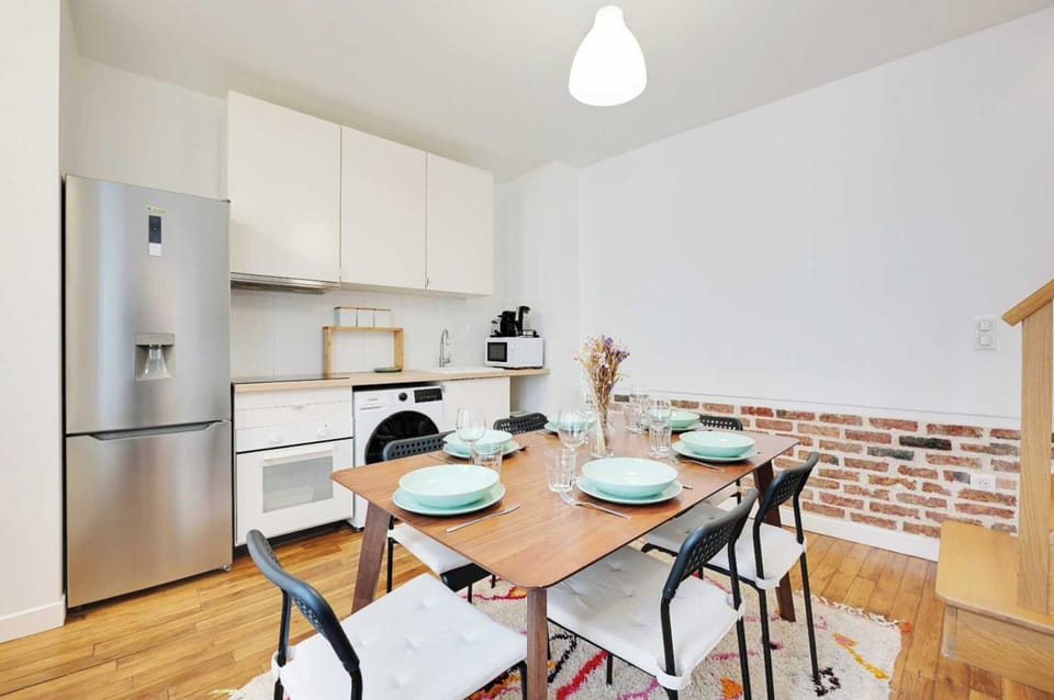Apartment | Dining