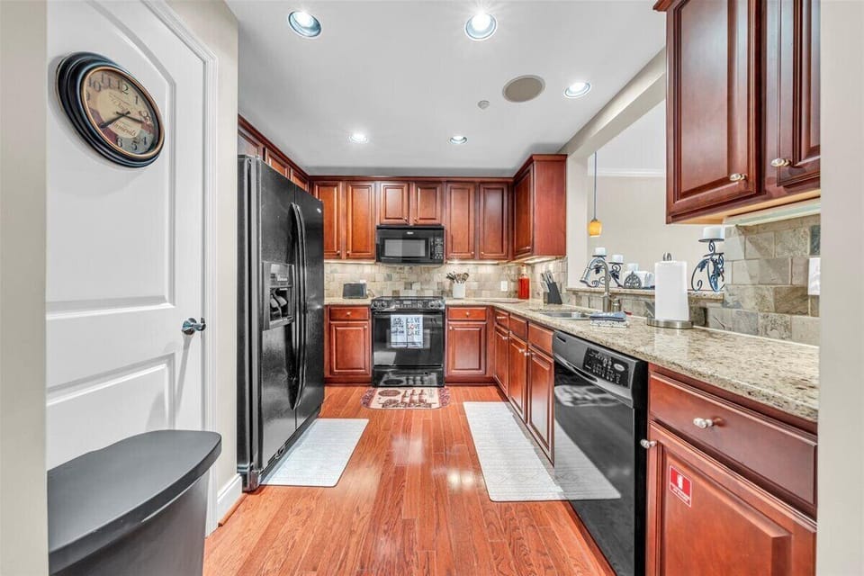 Kitchen (1)