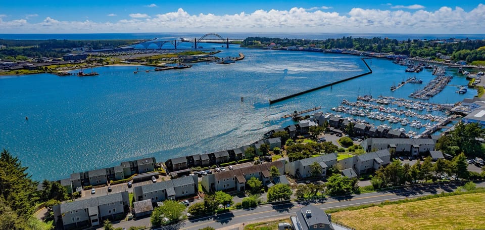 Overlooking a stunning expanse of blue waters and marinas, this resort offers breathtaking views in every direction.
