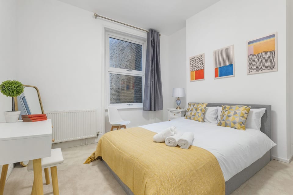 Bedroom 1(4)