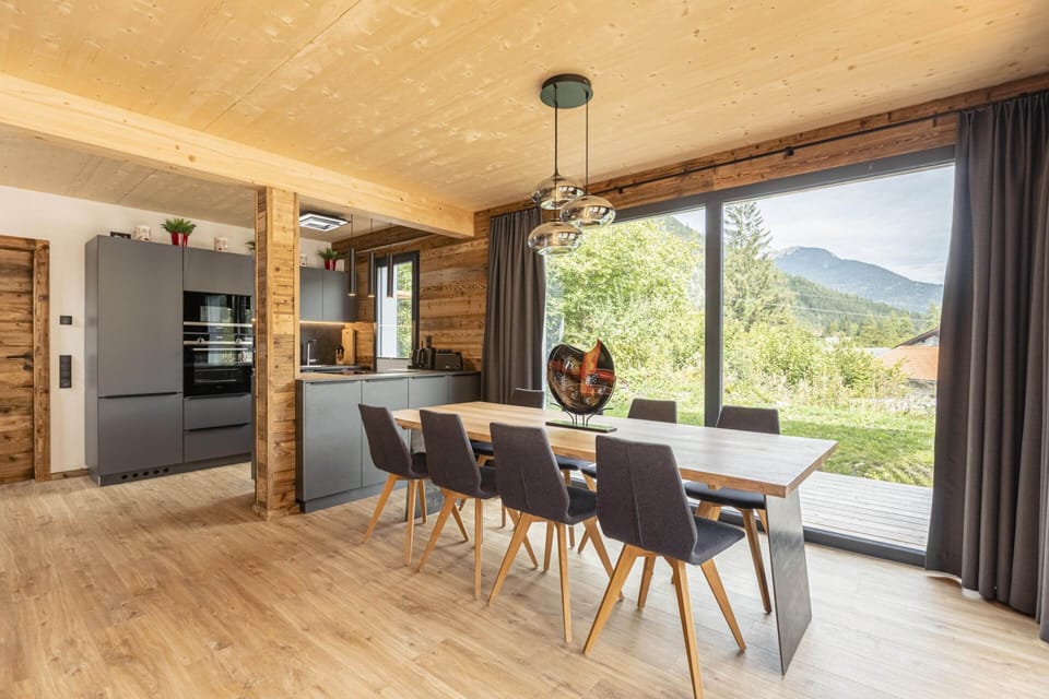 House | Dining