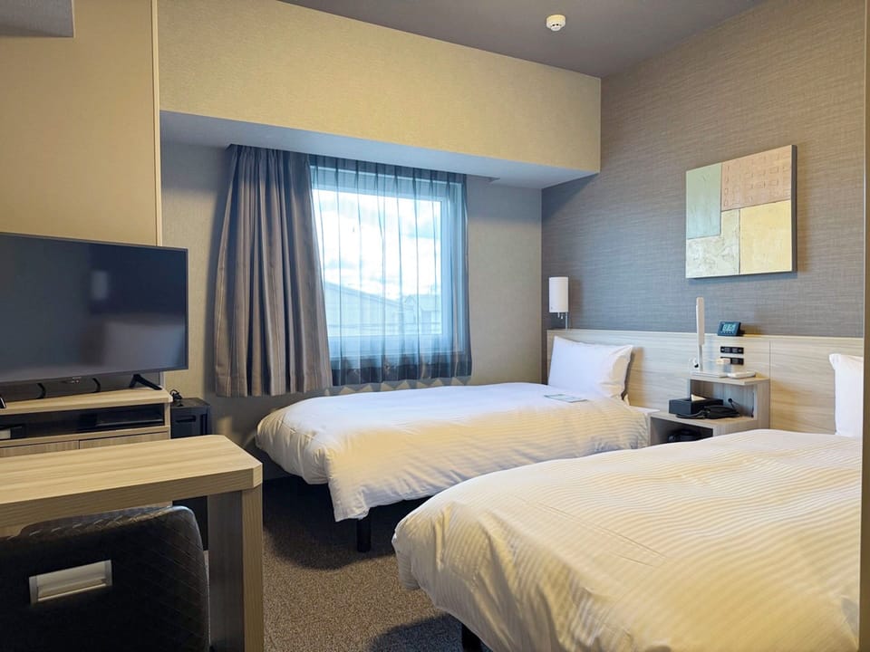 Twin Room, Non Smoking | Desk, iron/ironing board, free WiFi, bed sheets