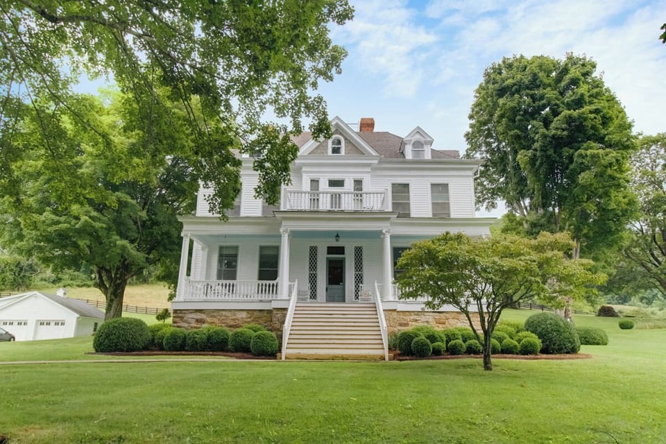 Welcome to Hillcrest!