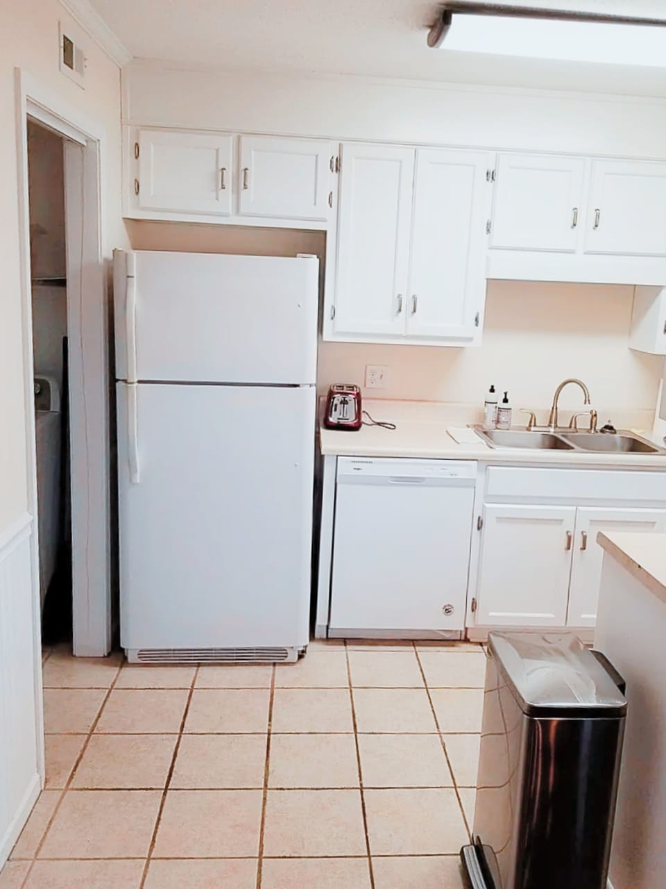 Kitchen Fully-Equipped for Cooking & Entertainment