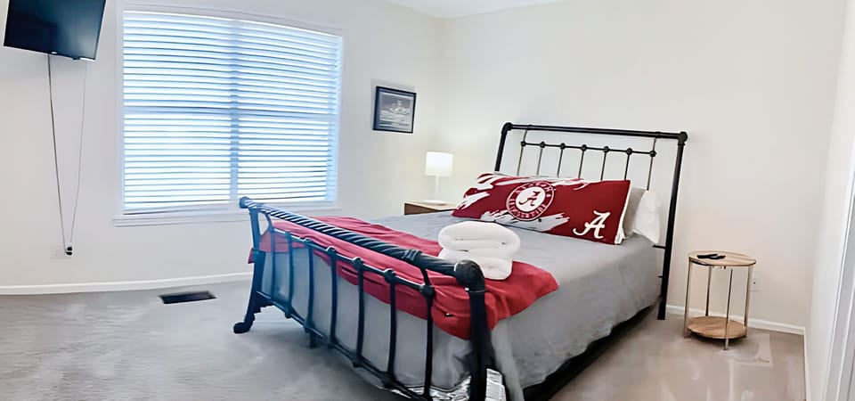 #2 Queen Bedroom - TV Entertainment Services in Each Bedroom
