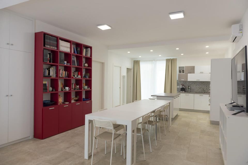 House | Dining