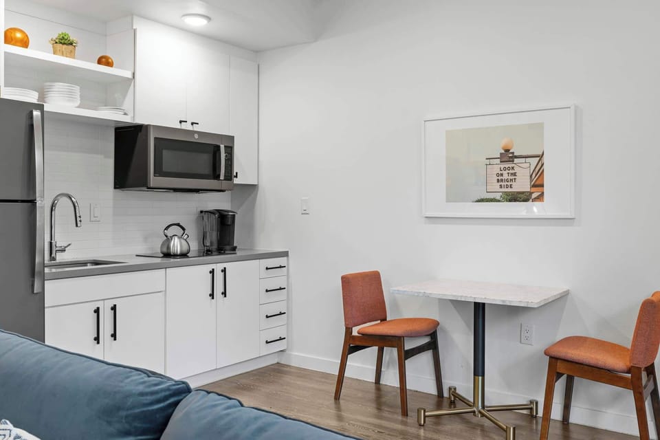 Kitchenette and Dining area