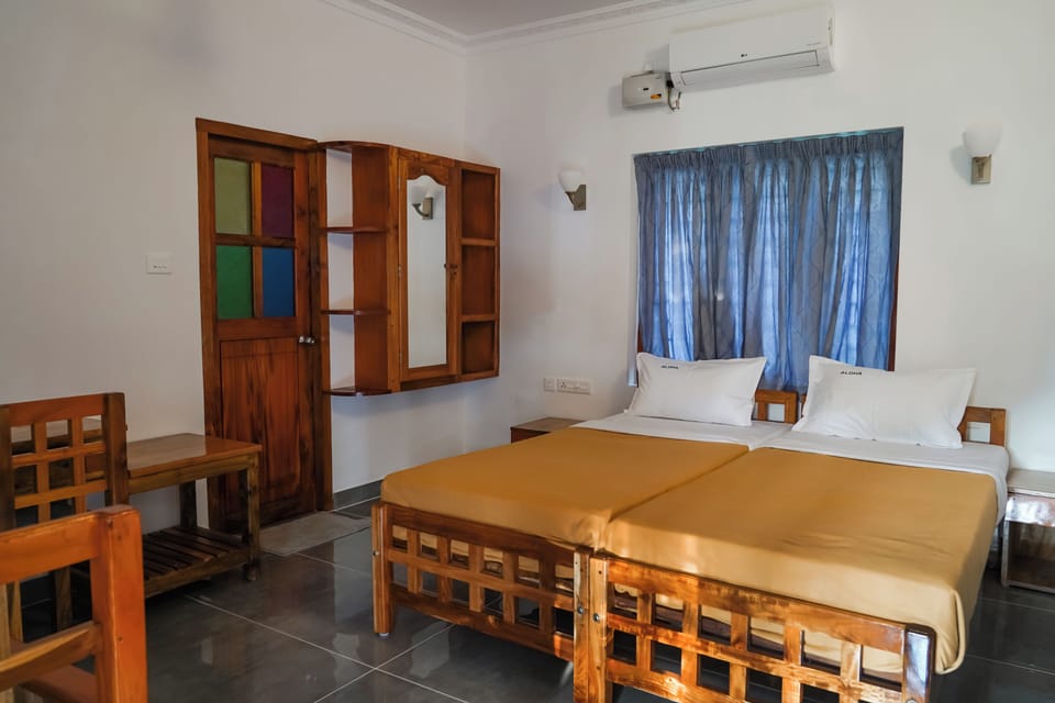 Deluxe Twin Room | Desk, laptop workspace, soundproofing, free WiFi